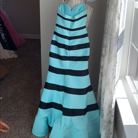 Prom Dress - Picture 3 of 3